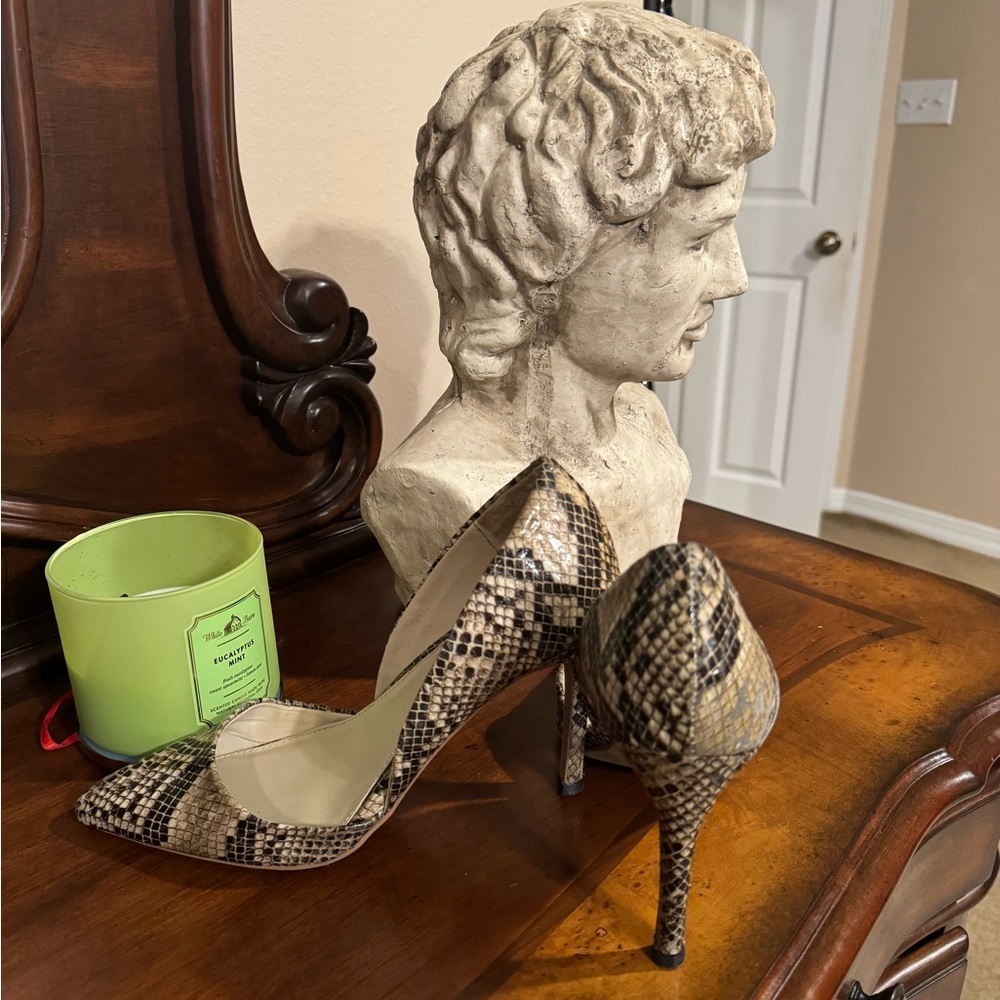 Classy Heels By Mia
